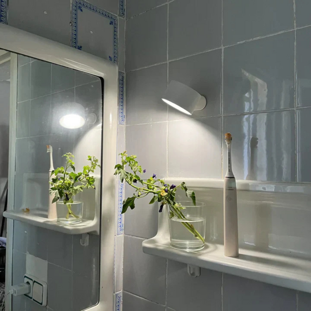 LumiLoop™ I Kabellose Wandleuchte mit 360°-Drehfunktion