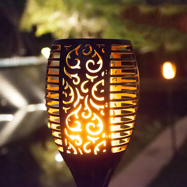 Flamora™ | Tanzende Solarflammen-Außenlampe